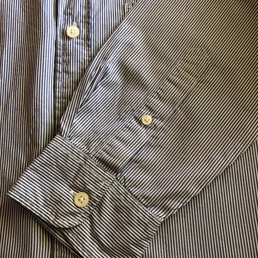 Med. GAP Blue & White Pinstripe Shirt - Picture 4 of 5